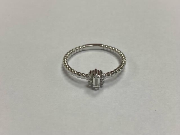 0.14 Karat Baget Pırlanta Yüzük - Z025629 - 1