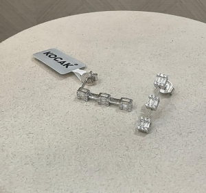 0.39 Karat Baget Pırlanta Küpe - VK03035 - KOÇAK DIAMOND