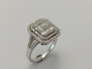 0.88 Karat Baget Pırlanta Yüzük - LZ09666 - KOÇAK DIAMOND