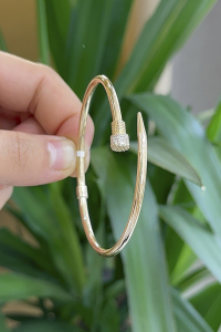 14 Ayar Altın 3 mm Çivi Kelepçe - bende