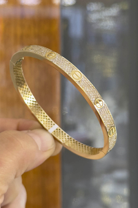 14 Ayar Altın 6 mm Taşlı Vida Kelepçe - bende