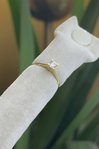 14 Ayar Altın Tektaş Yüzük - bende