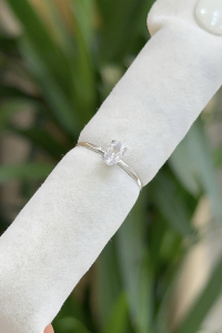 14 Ayar Altın Oval Tektaş Yüzük - bende