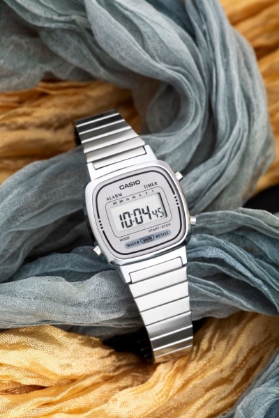 CASIO LA670WA-7DF Kadın Kol Saati - 2